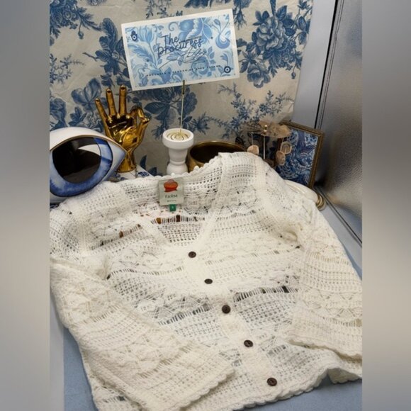 🆕 FARM Rio 🧿 NWOT White Crochet Button Up Cardigan Sweater, Sz S - Picture 2 of 15